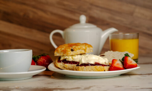 Enjoy a freshly made scone, jam and cream with a cup of tea in the Spinnaker Kitchen and Bar